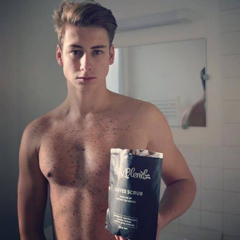 1_25bcf10a-6c6b-4e99-9c96-f1c3dad78f3e_1024x1024